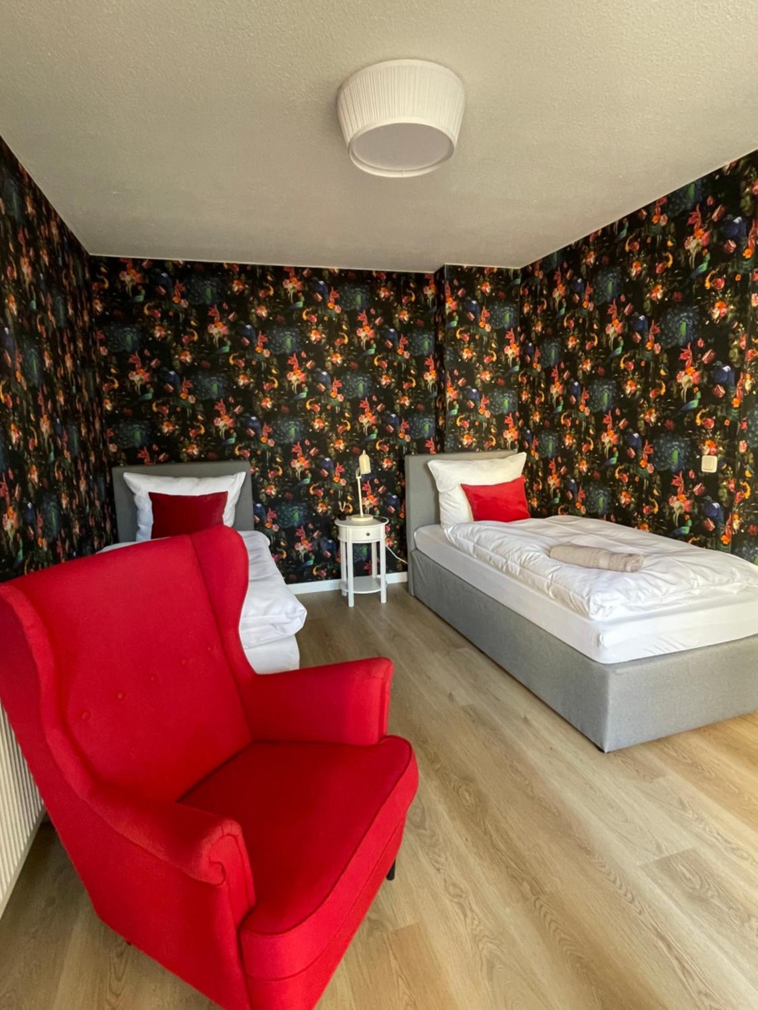 Das Haus Zur Rothen Thuer 2 Арнщат Екстериор снимка